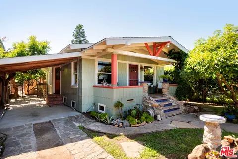 Exterior - 335 5th Ave, Venice, CA 90291 photo 2 of 8