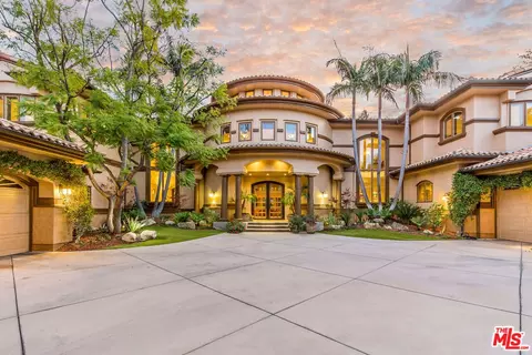23920 Linden Ter, Calabasas, CA 91302