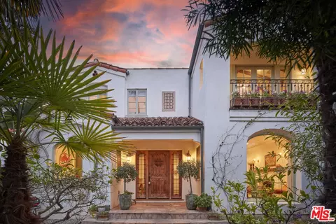 213 Rennie Ave, Venice, CA 90291