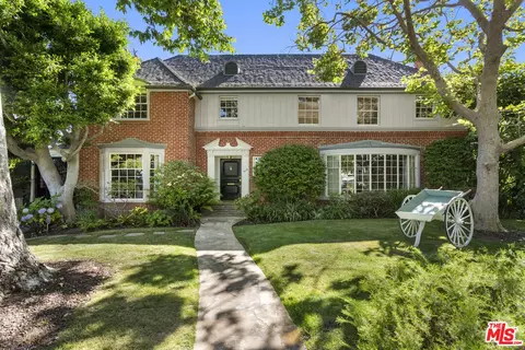 613 Trenton Dr, Beverly Hills, CA 90210
