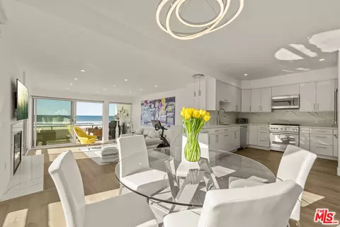 1 Eastwind St #201, Marina Del Rey, CA 90292