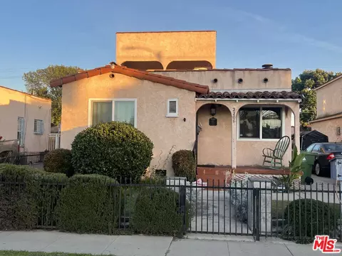 2206 S Genesee Ave, Los Angeles, CA 90016