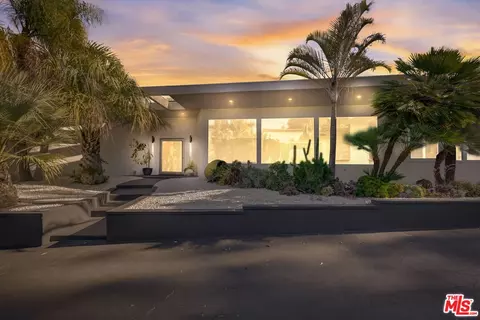 3253 Dos Palos Dr, Los Angeles, CA 90068