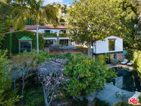 1521 N Kings Rd, Los Angeles, CA 90069
