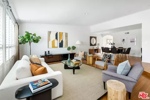 12803 Bloomfield St #2, Studio City, CA 91604