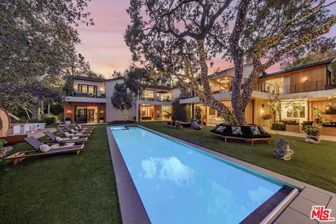 3904 Valley Meadow Rd, Encino, CA 91436