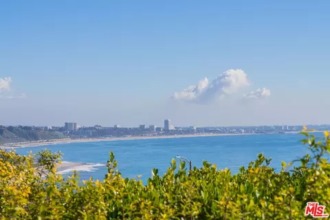 18332 Wakecrest Dr, Malibu, CA 90265