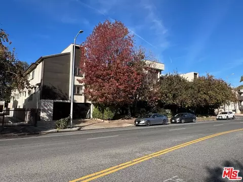 4919 Laurel Canyon Blvd #18, Valley Village, CA 91607