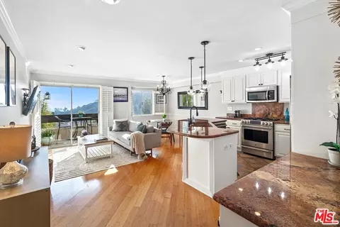 2700 E Cahuenga Blvd #3203, Los Angeles, CA 90068