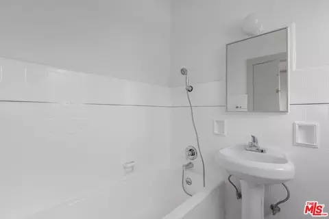 10 Atlantic Ave #804, Long Beach, CA 90802 photo 12