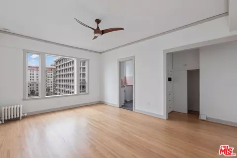 10 Atlantic Ave #804, Long Beach, CA 90802 photo 4