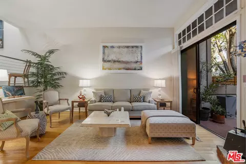 323 San Vicente Blvd #10, Santa Monica, CA 90402