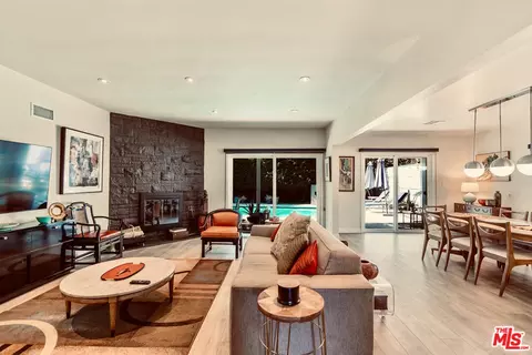 5741 Agnes Ave, Valley Village, CA 91607