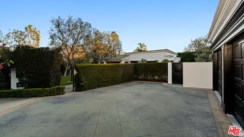 1201 N Doheny Dr, Los Angeles, CA 90069