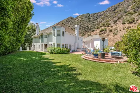 1498 Moraga Dr, Los Angeles, CA 90049