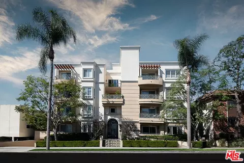 11921 Dorothy St #303, Los Angeles, CA 90049