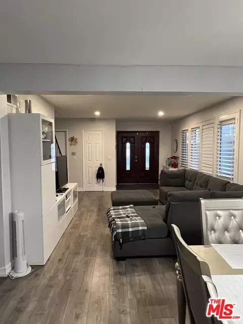 970 E Sagebank St, Carson, CA 90746 photo 9