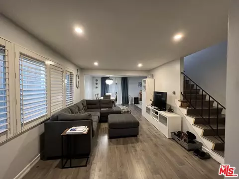 970 E Sagebank St, Carson, CA 90746 photo 2