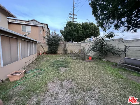 970 E Sagebank St, Carson, CA 90746 photo 4