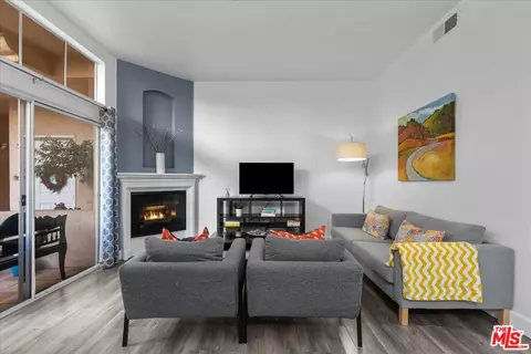 11112 La Maida St #11, North Hollywood, CA 91601