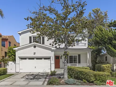 7520 Mcconnell Ave, Los Angeles, CA 90045
