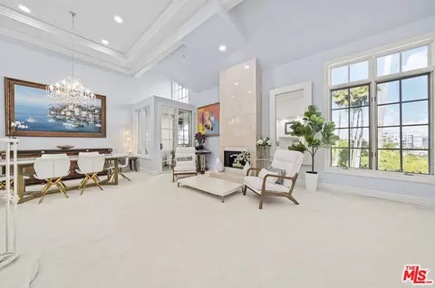 433 N Doheny Dr #307, Beverly Hills, CA 90210