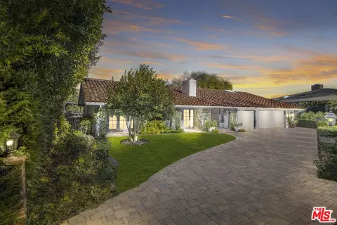3668 Twin Lake Rdg, Westlake Village, CA 91361