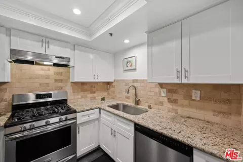 343 W Central Ave #H, Monrovia, CA 91016 photo 6