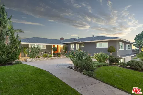 824 Stanford Rd, Burbank, CA 91504
