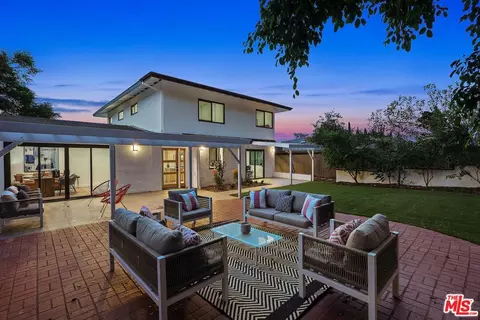 3355 Alginet Dr, Encino, CA 91436
