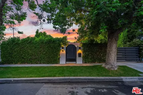 643 N Edinburgh Ave, Los Angeles, CA 90048