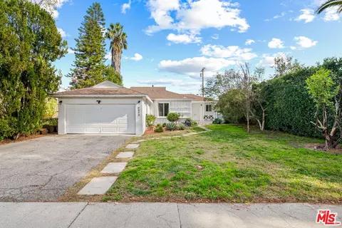 6852 Comanche Ave, Winnetka, CA 91306