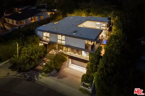 1860 N Doheny Dr, Los Angeles, CA 90069