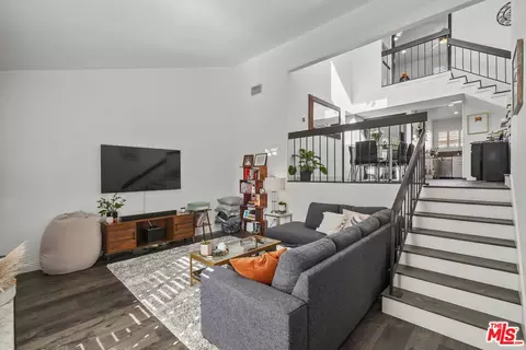 6121 Shoup Ave #8, Woodland Hills, CA 91367