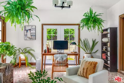 1147 Lake St, Venice, CA 90291