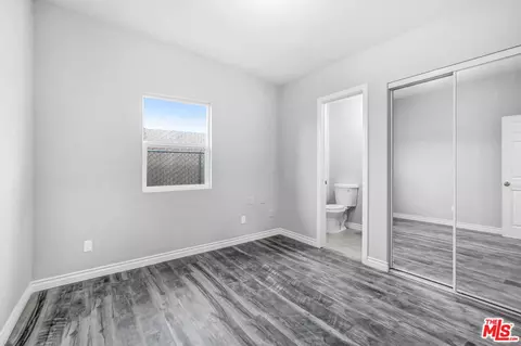 16058 Cajon St, Hesperia, CA 92345 photo 5