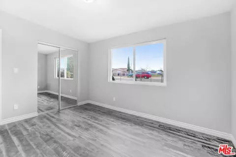 16058 Cajon St, Hesperia, CA 92345 photo 8