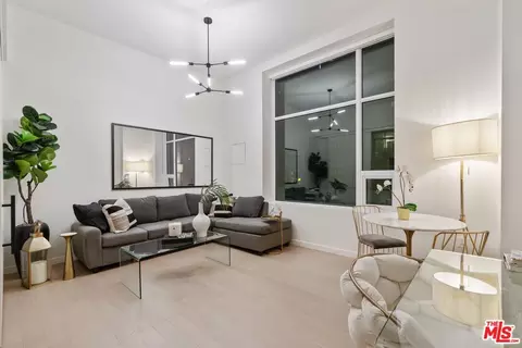 1050 S Grand Ave #605, Los Angeles, CA 90015
