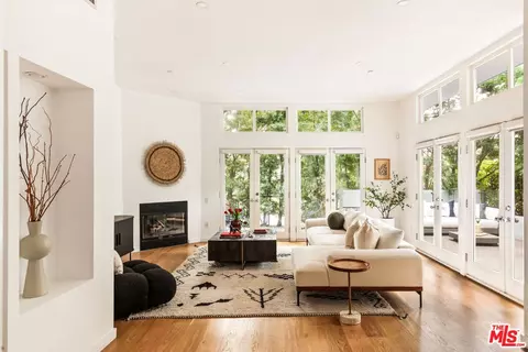 2203 3rd St #7, Santa Monica, CA 90405