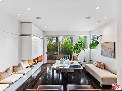 15425 Antioch St #103, Pacific Palisades, CA 90272