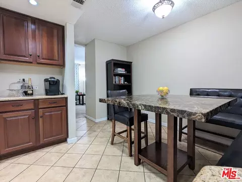 629 E 219th St #3, Carson, CA 90745 photo 3