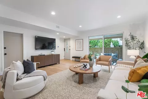 13210 Admiral Ave #F, Marina Del Rey, CA 90292