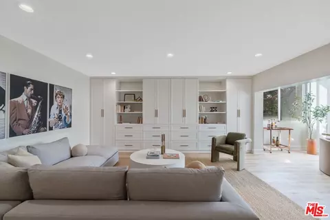 531 N Rossmore Ave #205, Los Angeles, CA 90004