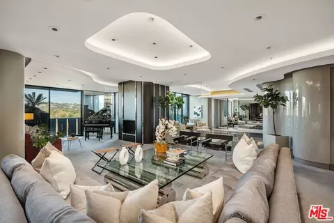 10375 Wilshire Blvd #8GH, Los Angeles, CA 90024