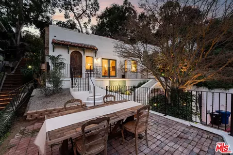 6140 Glen Tower St, Los Angeles, CA 90068