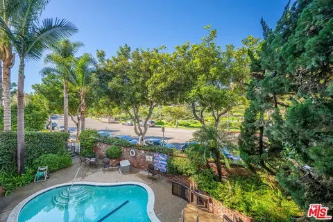 6150 Buckingham Pkwy #101, Culver City, CA 90230
