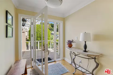2903 Valmere Dr, Malibu, CA 90265 photo 2