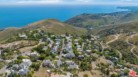 2903 Valmere Dr, Malibu, CA 90265 photo 46