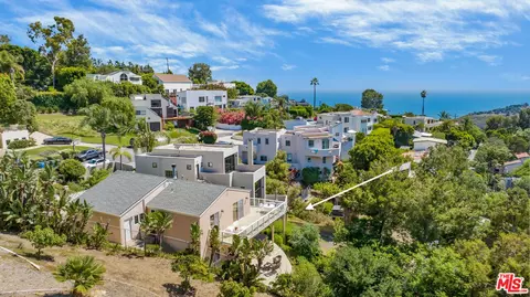 2903 Valmere Dr, Malibu, CA 90265 photo 4