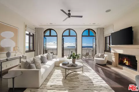 6209 Ocean Front Walk, Playa Del Rey, CA 90293